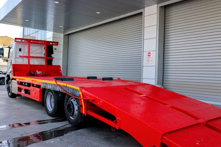 משאית פורד דגם 2633 מובילית - מבט מאחור