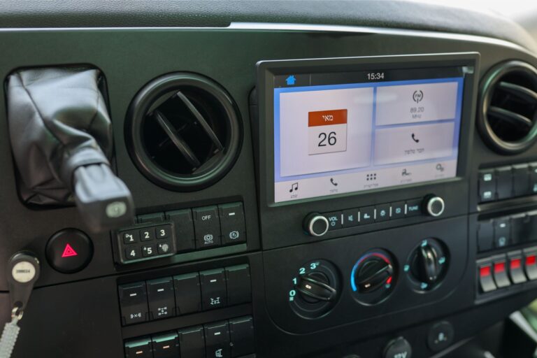 פנים קבינה של דגם 4145M מערבל